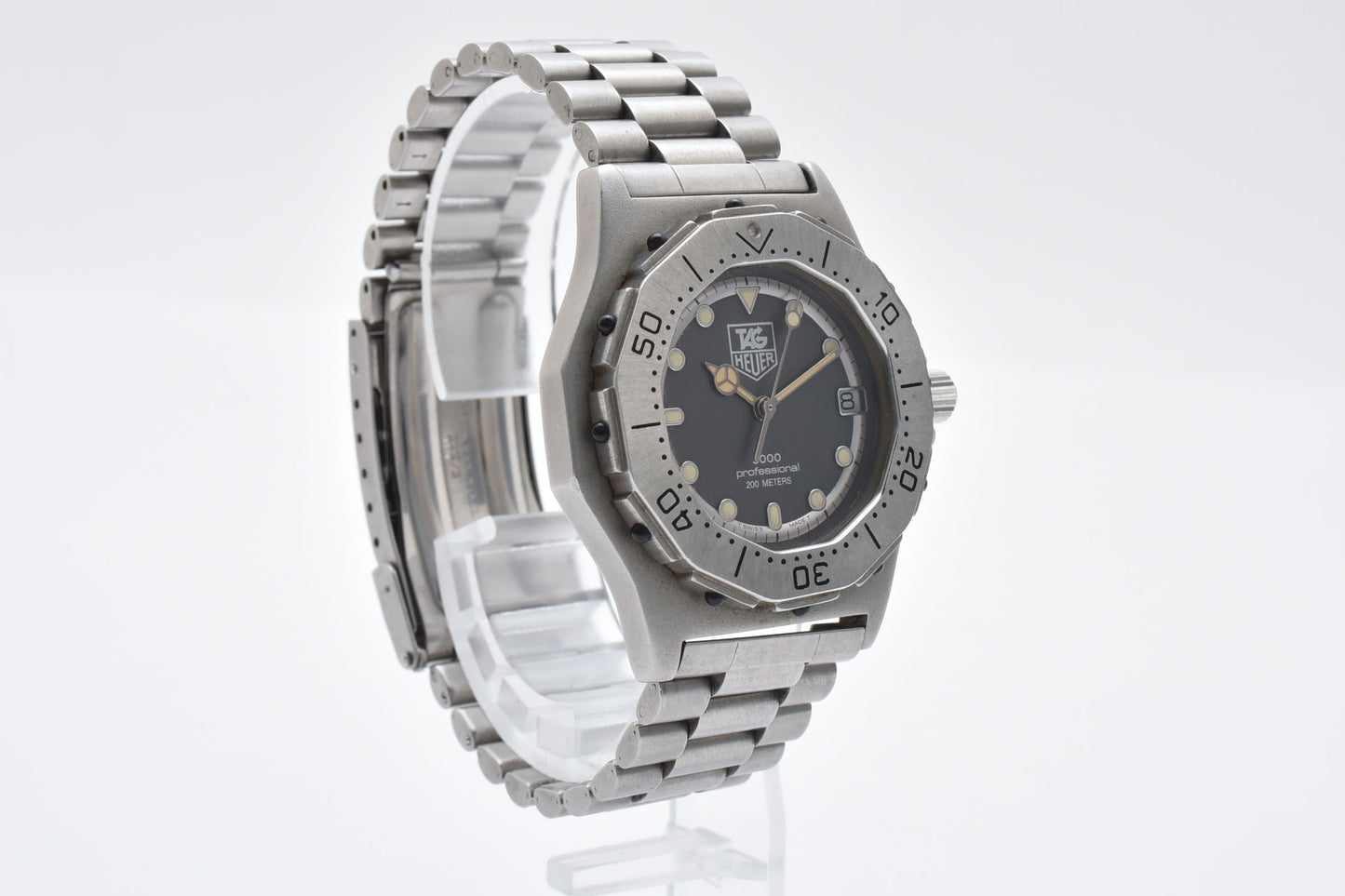 TAG Heuer 3000 Series 932.213 Professional
