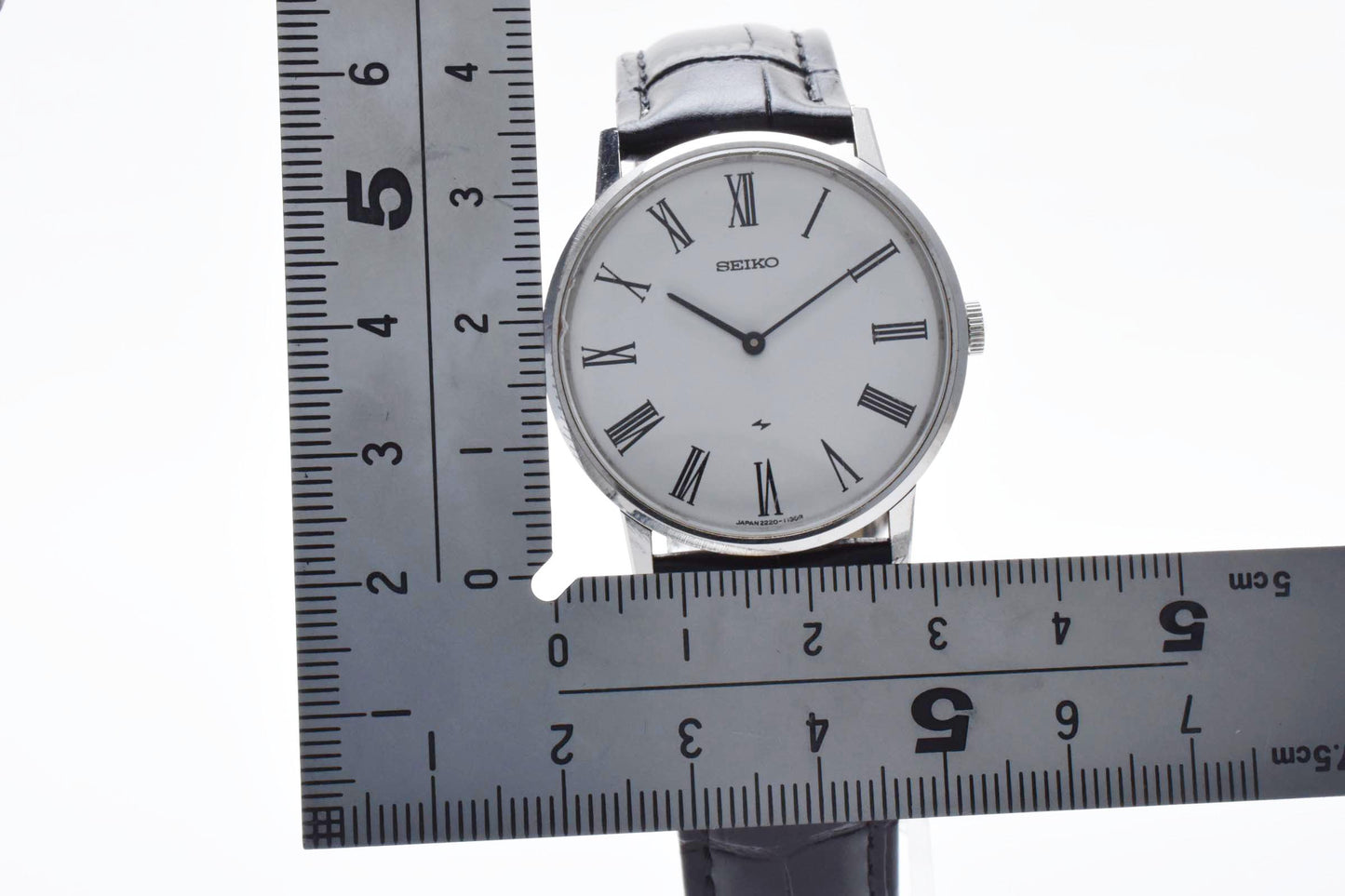 SEIKO Chariot 2220-0430 White Dial Manual