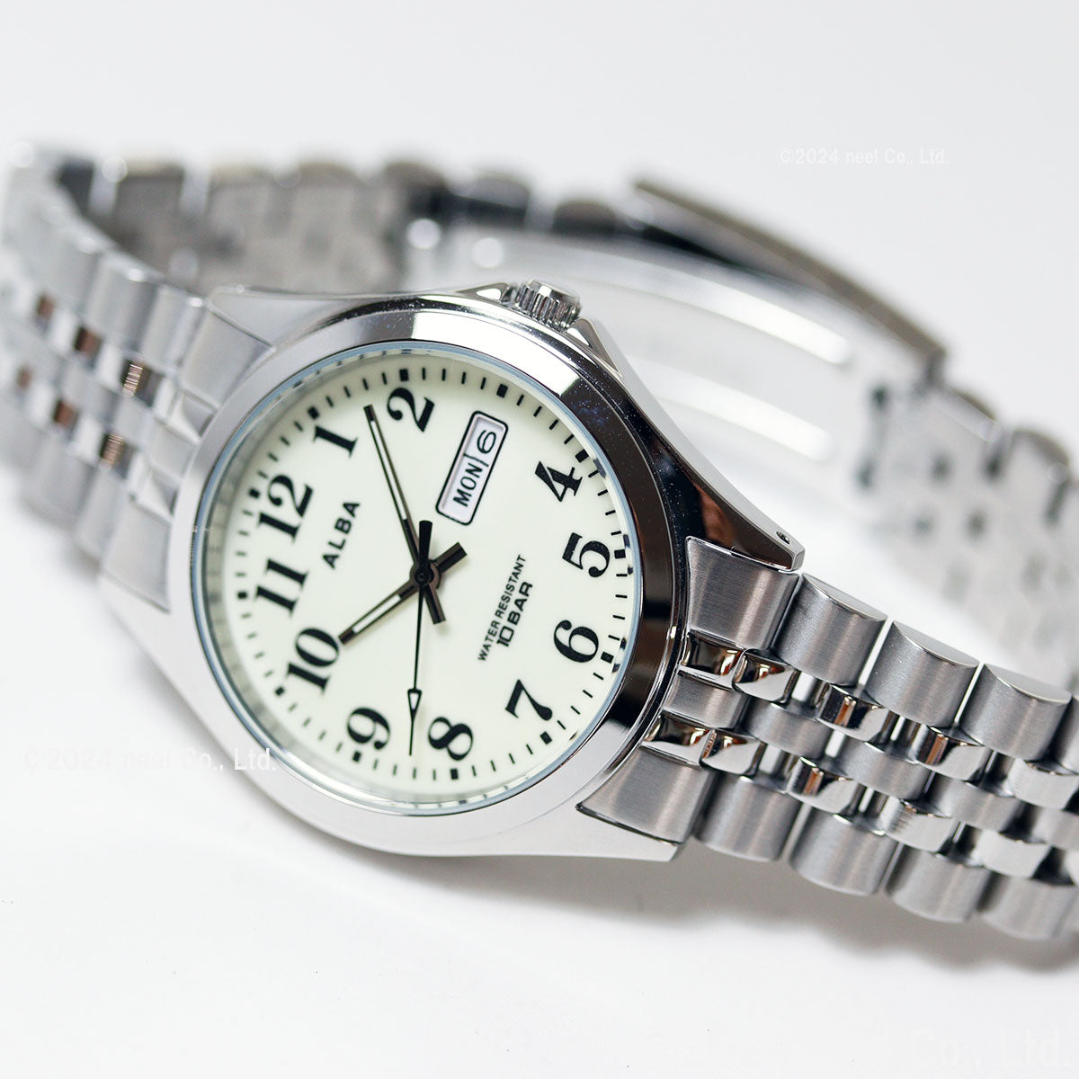 SEIKO ALBA AQGK470 Cream quartz analog Men's Watch